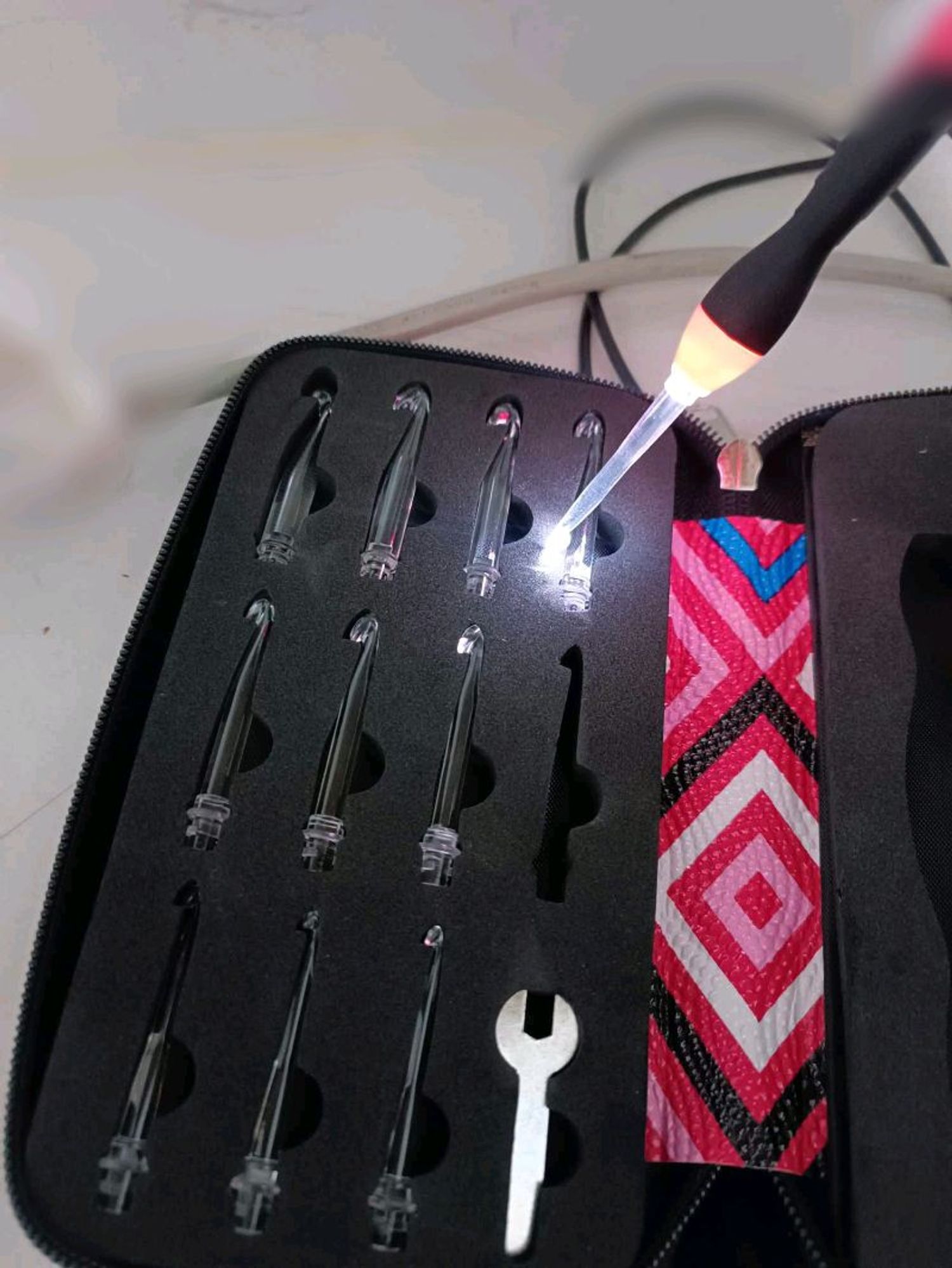 Гэрэл асдаг дэгээ зүүний ком