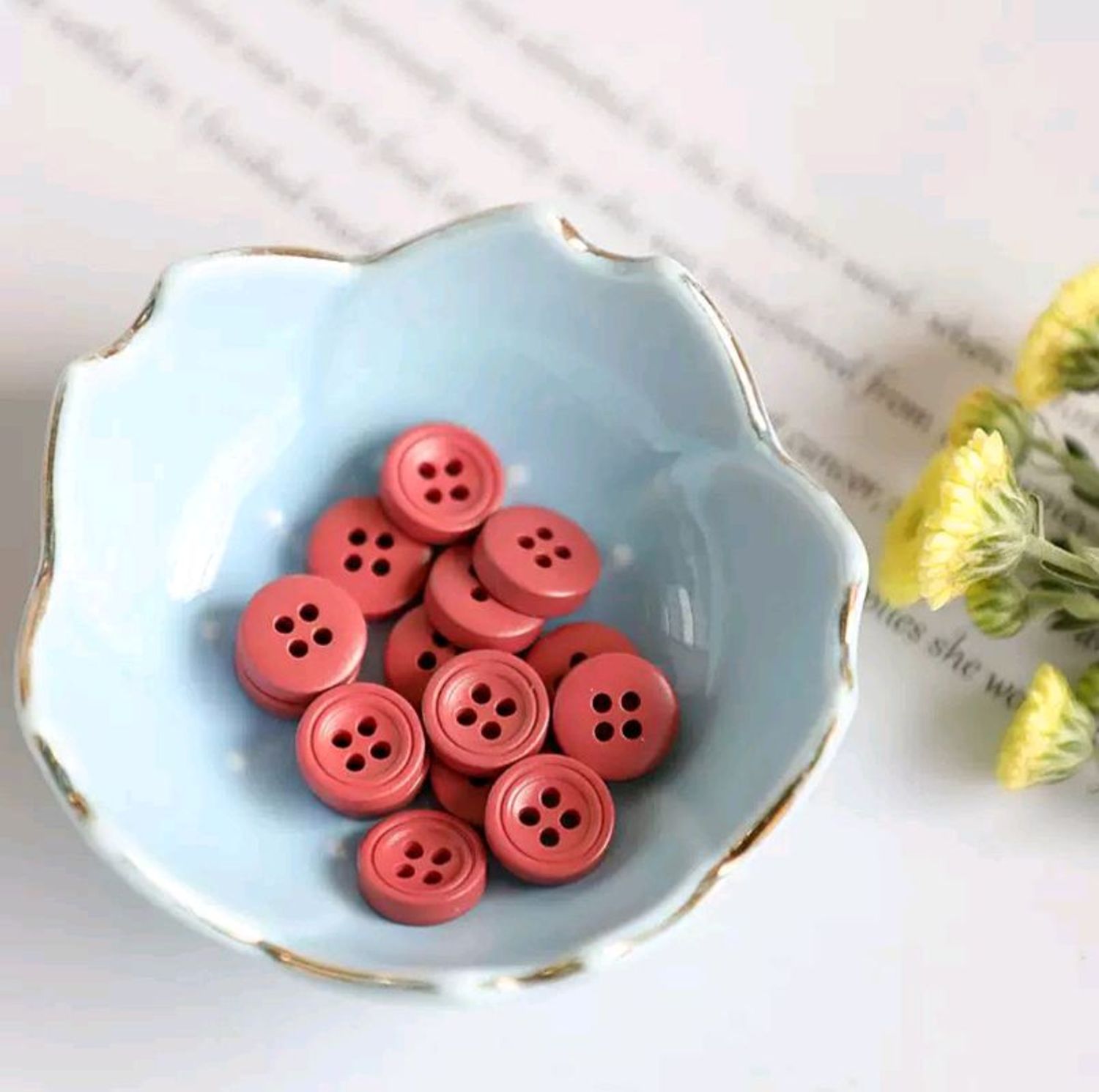 12мм улаан товч ( 10 ширхэг )