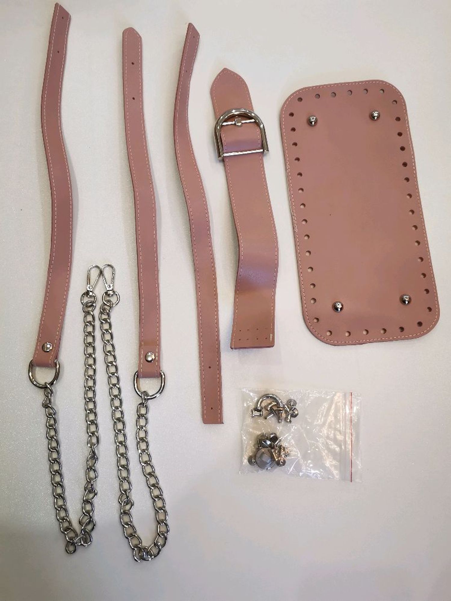 Цүнхний бэлдэц комоороо ( ягаан )