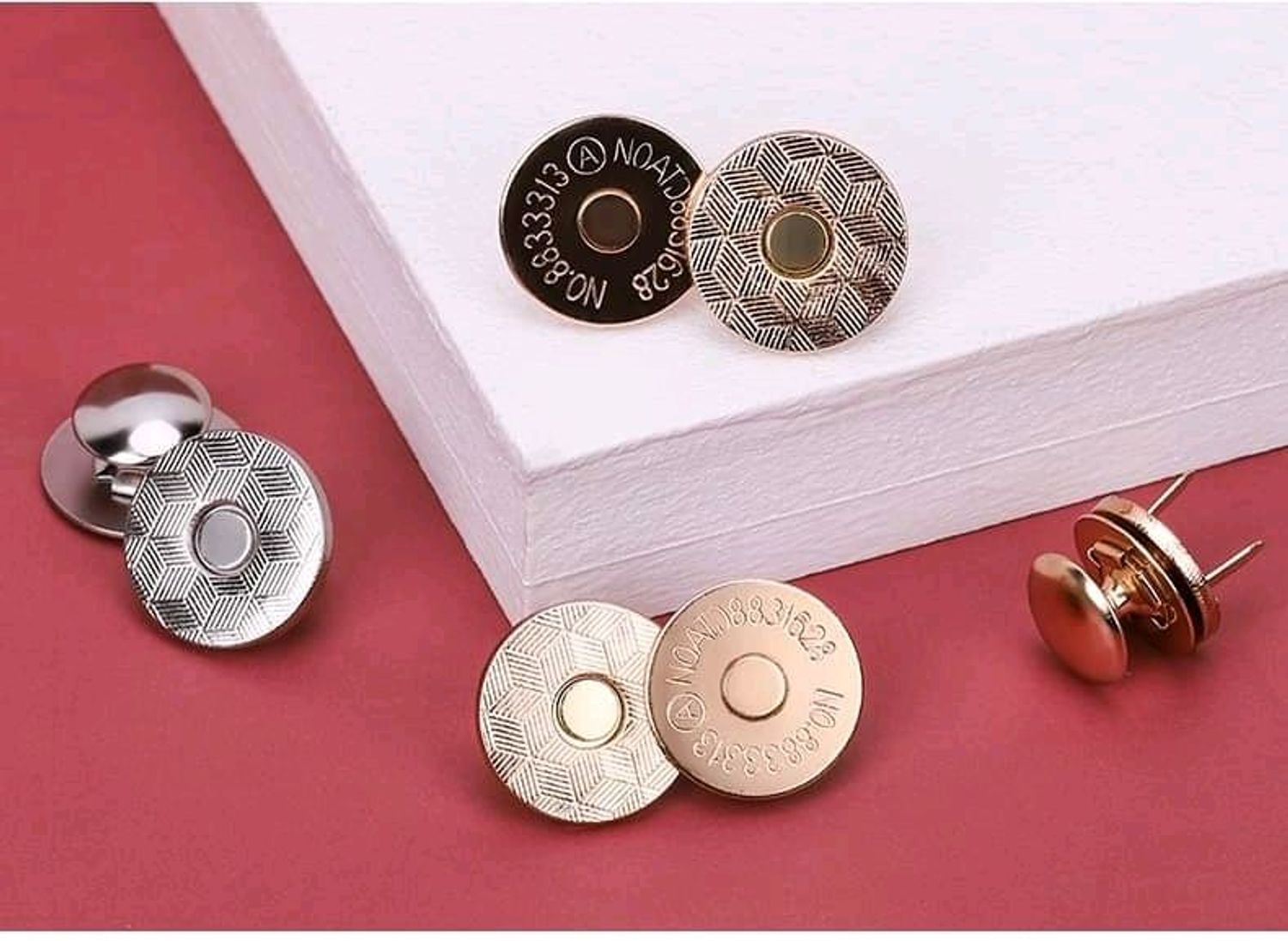 Соронзтой түгжээ 18мм шаргал