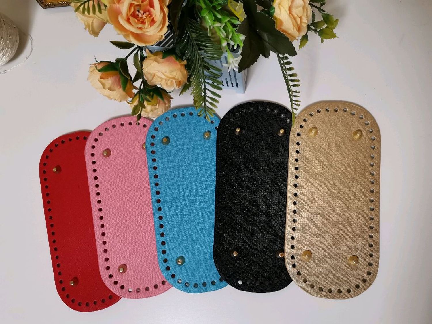 Цүнхний зуйван арьсан суурь хар ( 21.8*10см )