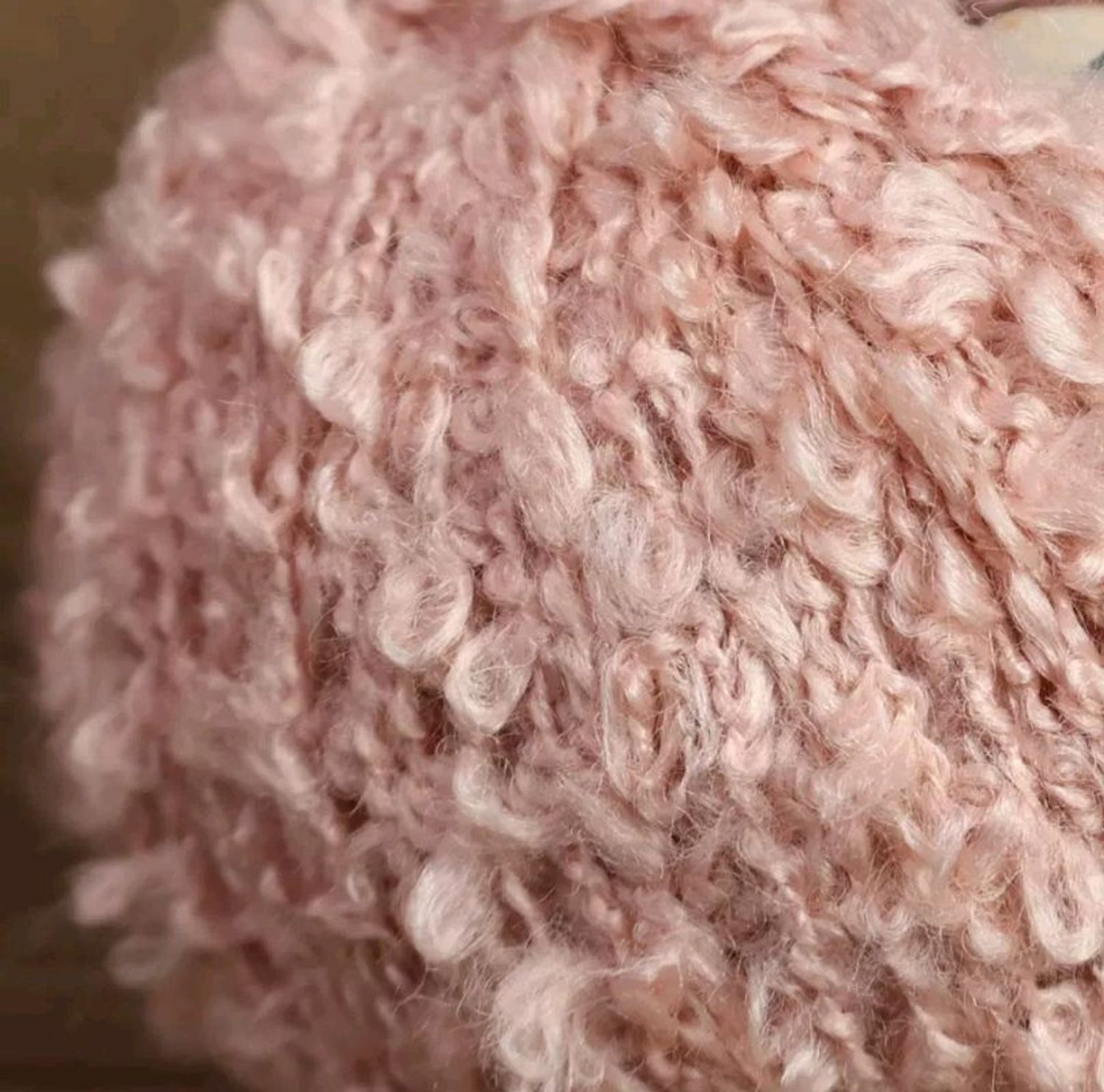 Буржгар утас ягаан